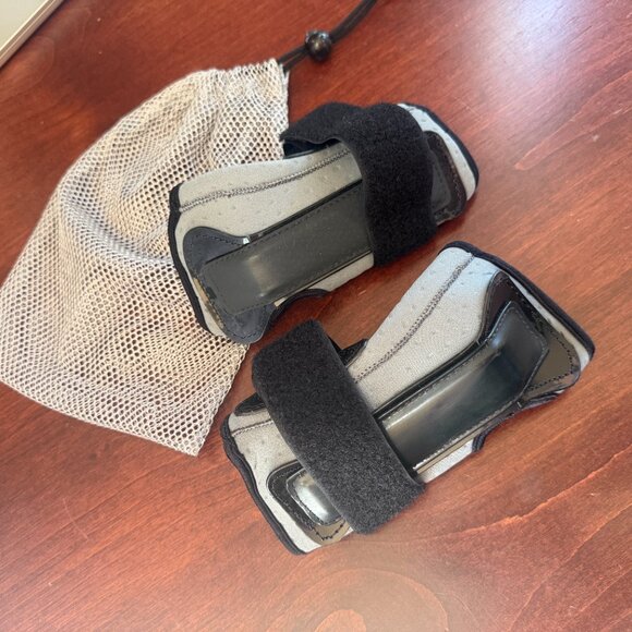 DAKINE Snowboard & Ski Protection Wrist Guards Size Small - Picture 4 of 8